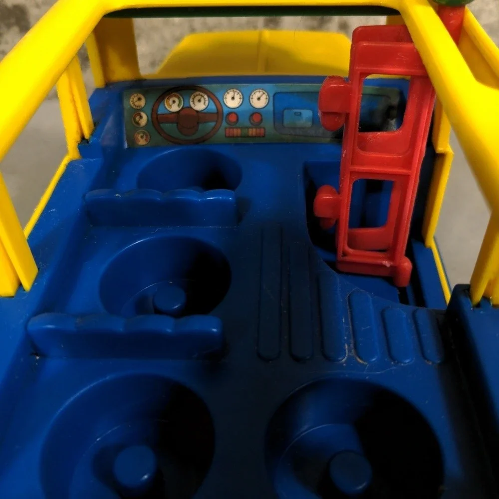 VTG 1980s Li'l Playmates Musical School Bus Yellow Toy Kids Graphic‎ 80s